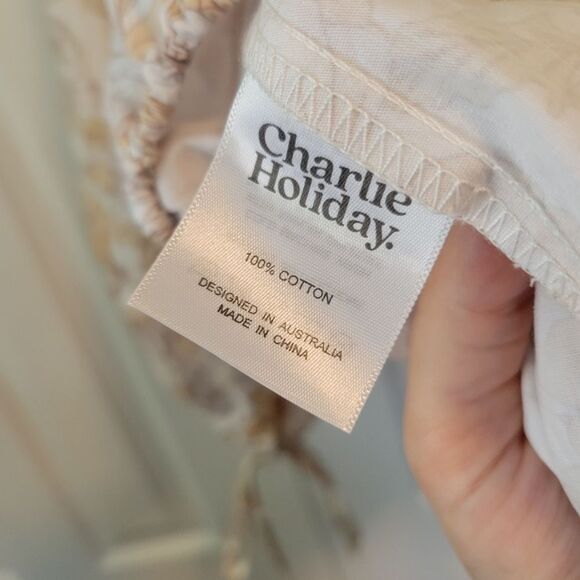 Charlie Holiday Neutral Floral Puff Sleeve Tie Blouse Size 8 Boho Vacation - Picture 7 of 7